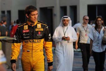 Petrov hosszabbíthat a Renault-val