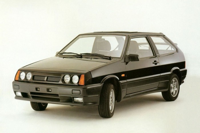 Vaddisznó limuzin 10 | Vezess Dupla kerek lámpák a Carlota orrán