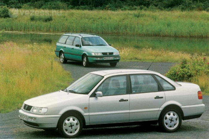 A nyitott ajtónak ütközött a kerékpáros 7 | Vezess Jobb a kisebb teljesítményű dízellel venni a Passatot