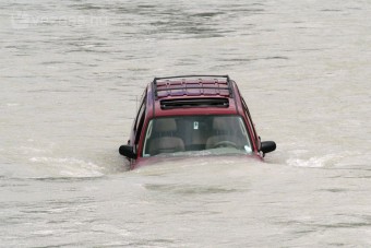 Folyóban landolt a szexelő pár