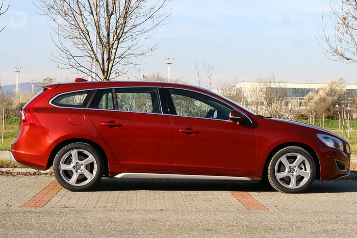 Németet, vagy kínai-svédet? 6 | Vezess Egy kombi már rég nem szögletes