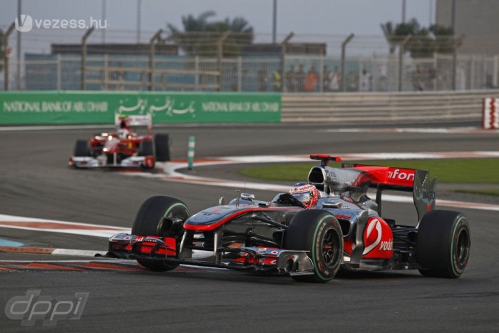 Button sikert vár a KERS-től