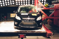 Nehéz volt belekötni a Ford C-Max töréstesztjébe 11