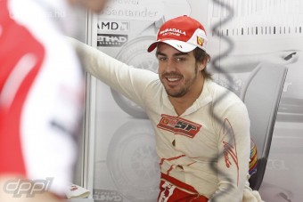 F1: Alonso négyes csatát vár 2011-ben