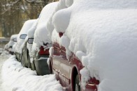 Rég nem csak hóra való egy rendes téli abroncs. A gyárak a gyakoribb, nedves utakra optimalizálják őket