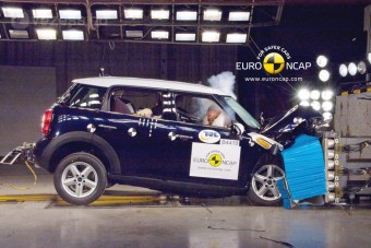 Dorgálást kapott a legnagyobb MINI