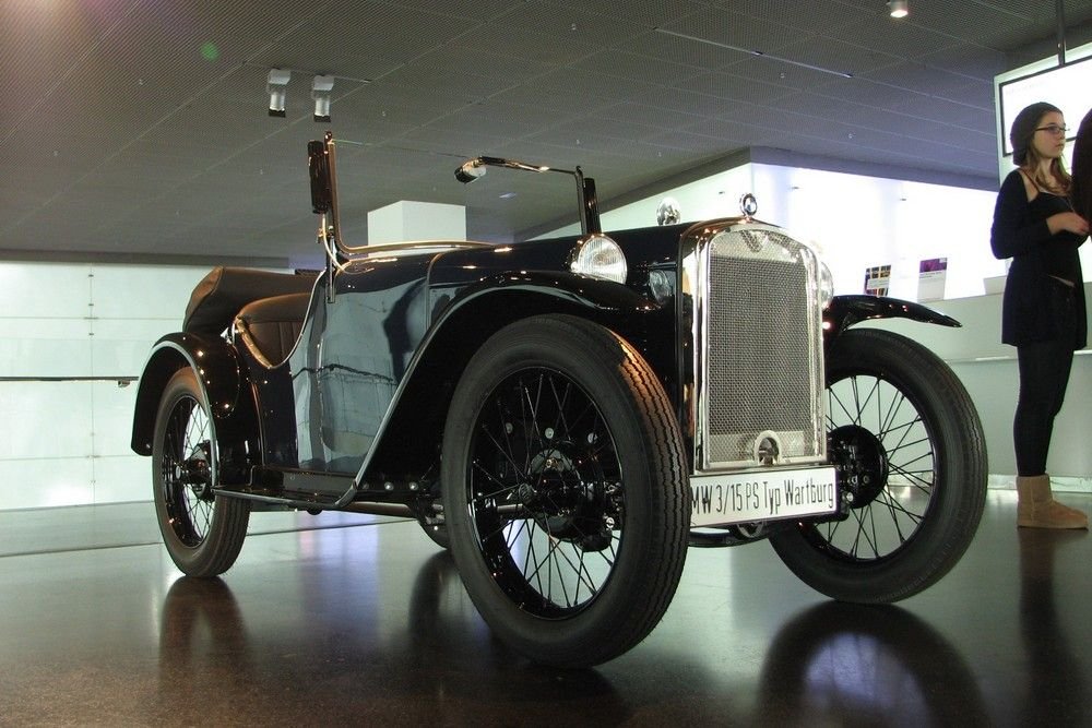 Wartburg típus az előcsarnokban: 15 lóerő, 1930-ból