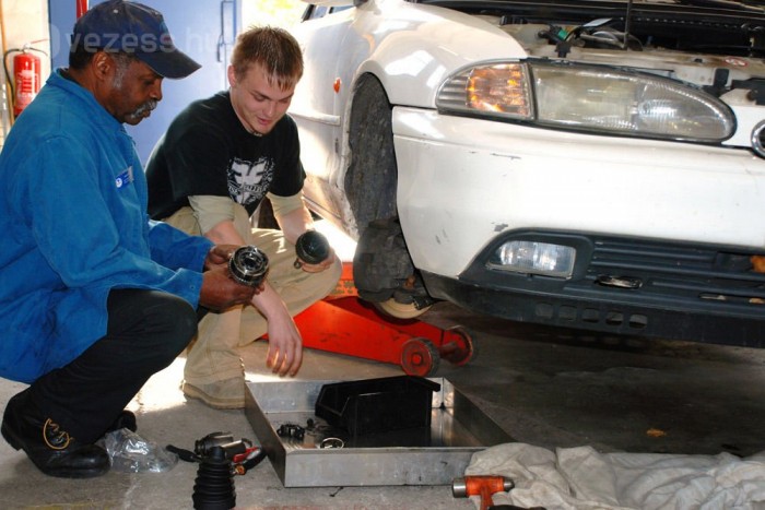 Nem az autót, az alkatrészt lopják 6 | Vezess Ezt akkor most megoldjuk okosba