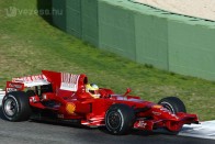 F1: Ifjoncokat tesztelt a Ferrari 12