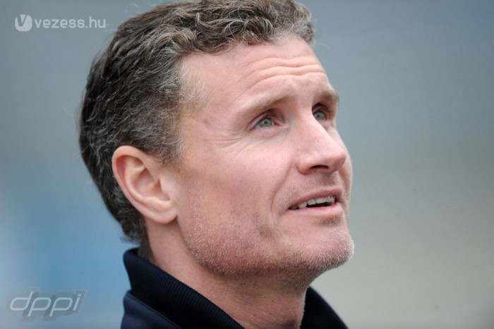 F1: David Coulthard újra a volán mögött