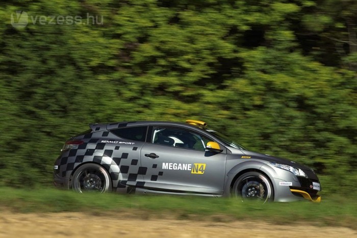 Renault Megane 270 lóerővel 3