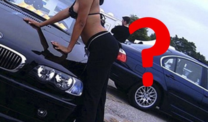 A nagy mell mindent elad