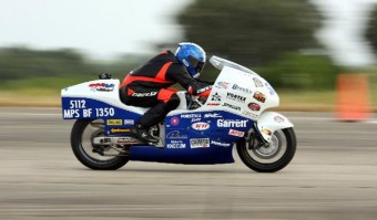 Szent Kleofás! 448 km/h motoron!