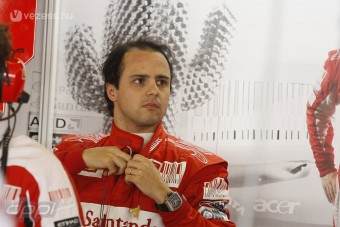 F1: Zátonyra futott Massa hajója