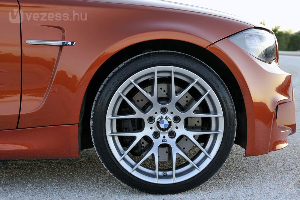 Itt a BMW 1 M Coupe 19