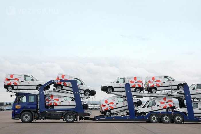Használt autó: japán helyett franciát? 12 | Vezess Teherautónak szánták, de felfedezték a családok is