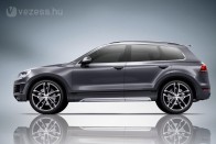 Sportgúnyában az új VW Touareg 7