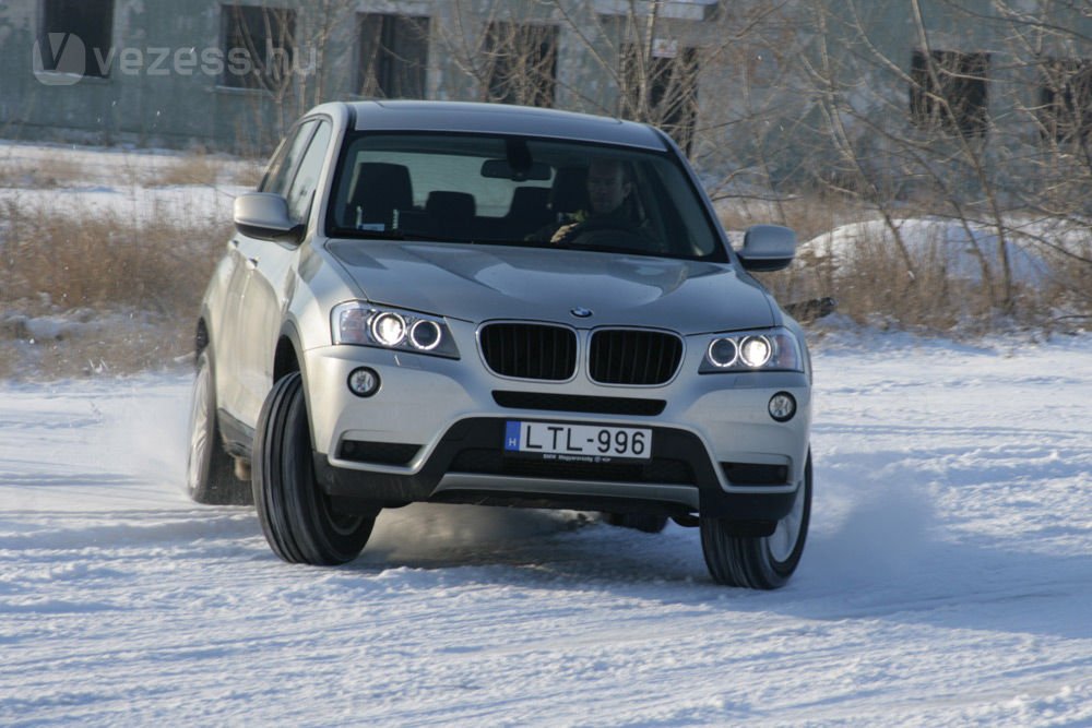 Csak teljesen kikapcsolt DSC-vel sikerült keresztbe állítani a BMW-t