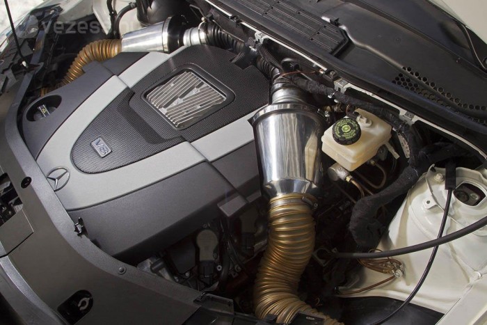 Brutál erő kis Mercibe 6