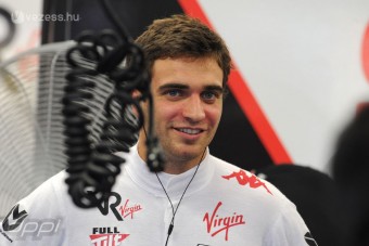 Hivatalos: Pilótát cserélt a Virgin