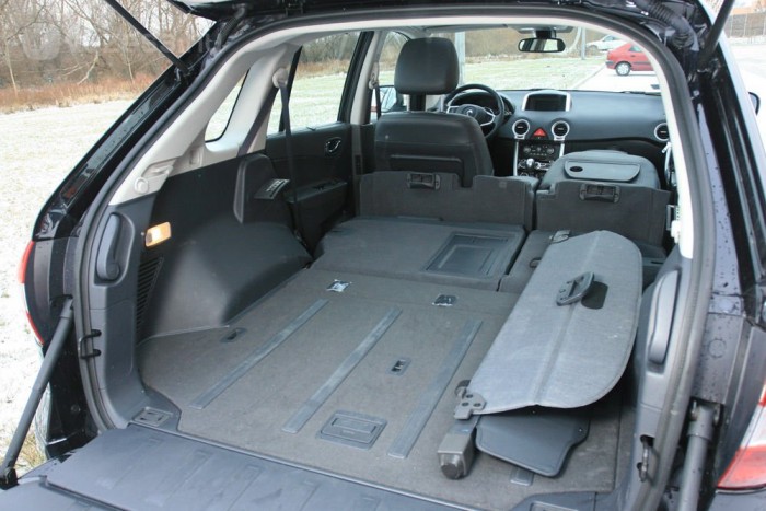 Óriási raktér alakítható ki a belsőben