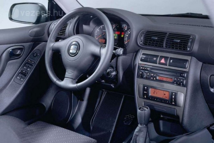 Bora vagy Toledo helyett Focust 8 | Vezess Kicsit ötletesebb a Toledo műszerfala