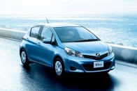 Új Toyota Yaris 3,7 l fogyasztással 16