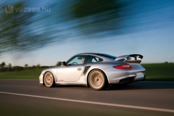 Mit ad a Porsche plusz 25 millióért?