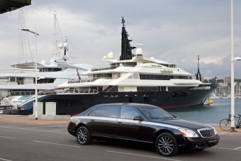 Autót gyárthat a Mercinek az Aston Martin