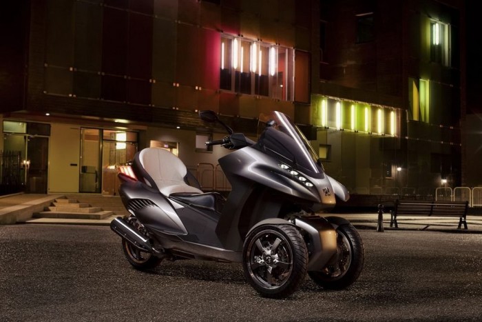 Gyakran Ismételt Kérdések: mi az a hibridautó? 8 | Vezess Peugeot hibrid robogó