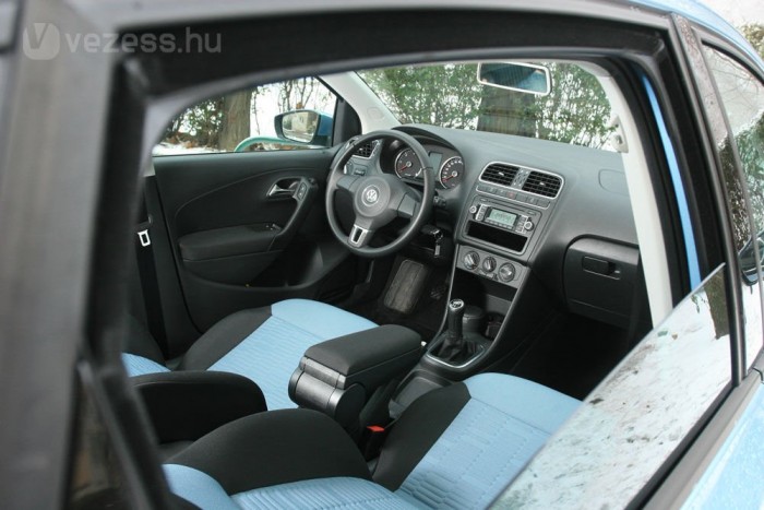 A kormány és az ülés tág határok között állítható