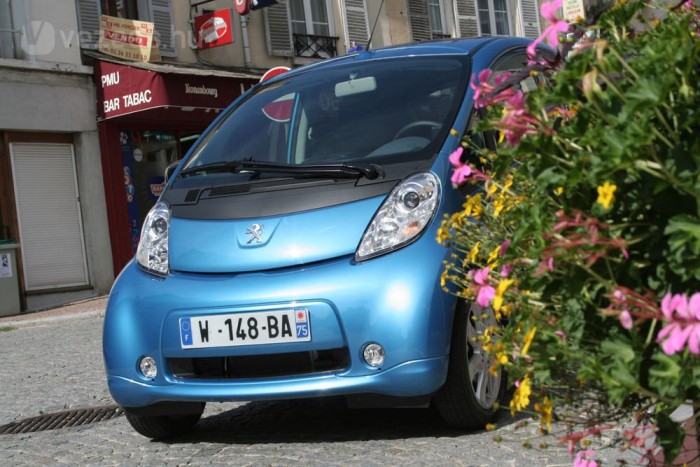 A Peugeot iON tökéletesen megfelel városi autónak