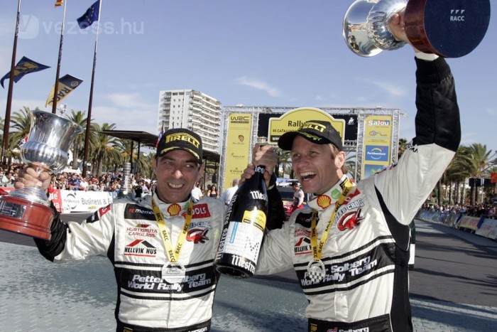 Túraautóra válthat a ralisztár 6