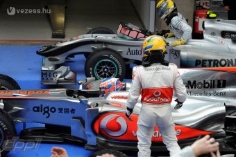 F1: A McLaren ejti az ezüst színt?