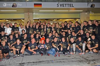 F1: Nem veszít több embert a Red Bull