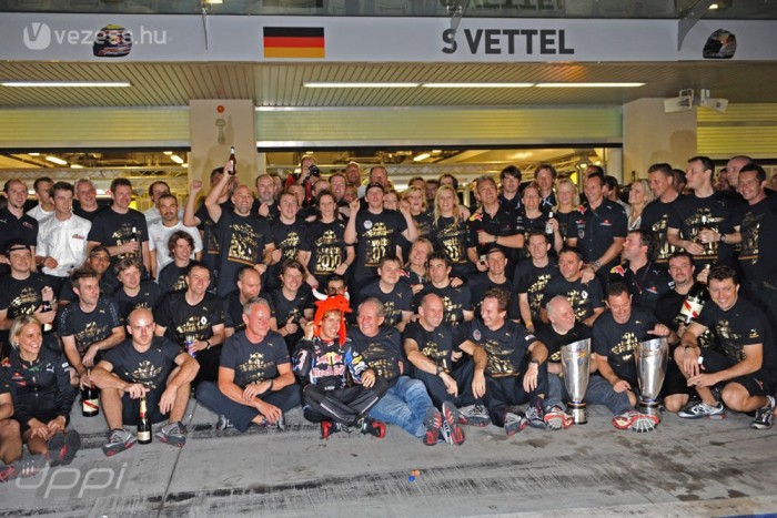 F1: Nem veszít több embert a Red Bull