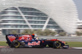 F1: Tisztogatás a Toro Rossónál