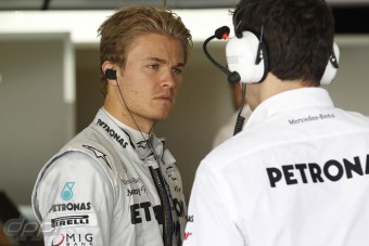 F1: Rosberg győzelemre készül