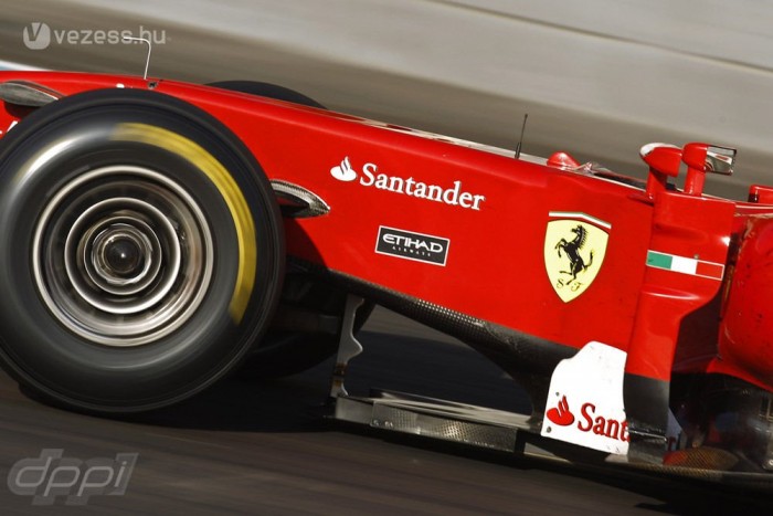 Átszervezéssel támadja a Red Bullt a Ferrari