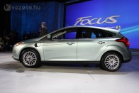 Itt az elektromos Ford Focus 32