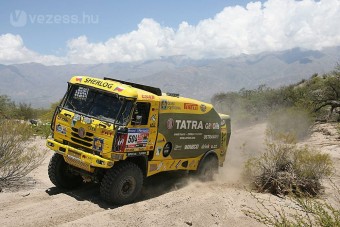 Kamion volt a leggyorsabb a Dakaron