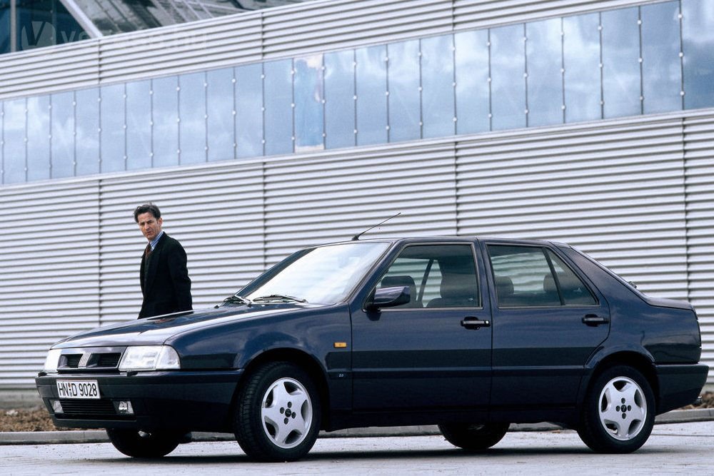 A Fiat Croma padlólemezére épül a Saab 9000