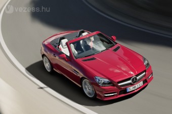 Itt az új Mercedes SLK