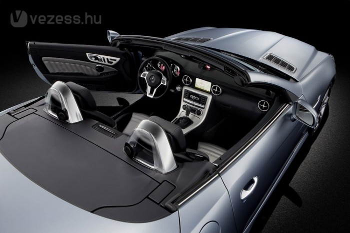 Itt az új Mercedes SLK 6