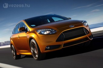 Sportkocsihang az új Ford Focusban