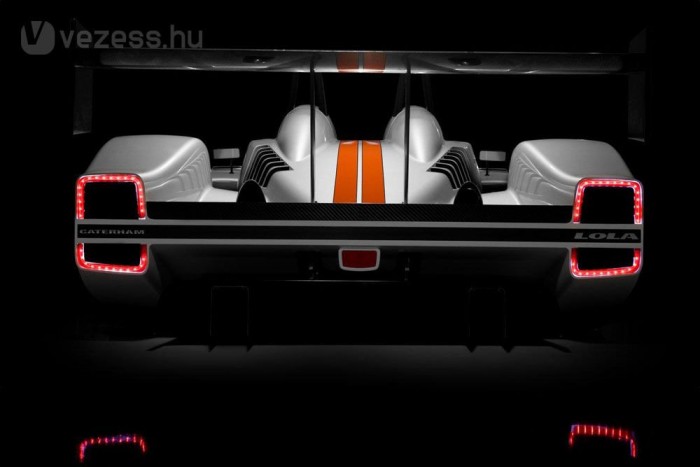 Bugatti ellen 300 lóerővel 6