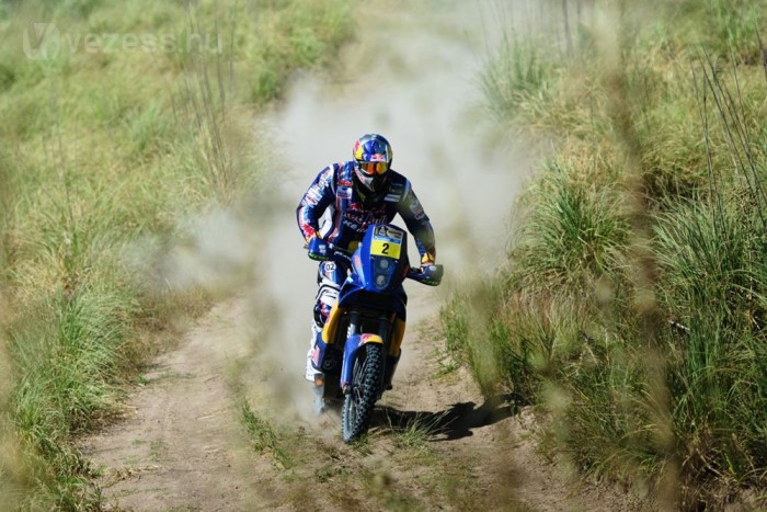 Papírforma győzelem a Dakaron 8