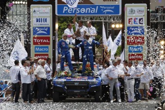 A mezőny fele kiesett a Dakaron