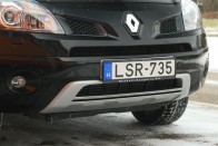 Optikailag terepjáró a Koleos, a BMW-nél bátrabban mennék vele terepre