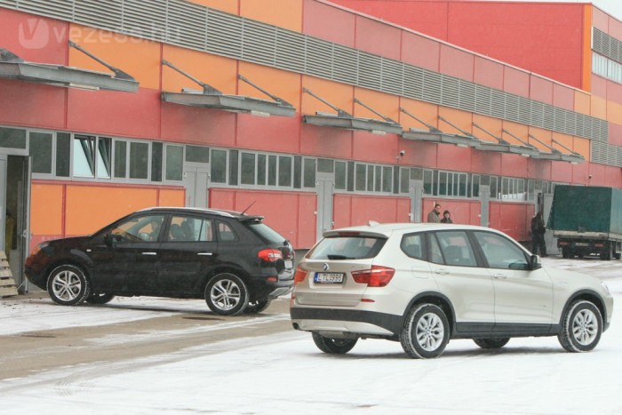 Kevesebbet ér az olcsóbb autó? 12 | Vezess Mindkét motor erős és dízelhez mérten kulturált is, 8-9 literes vegyes fogyasztással